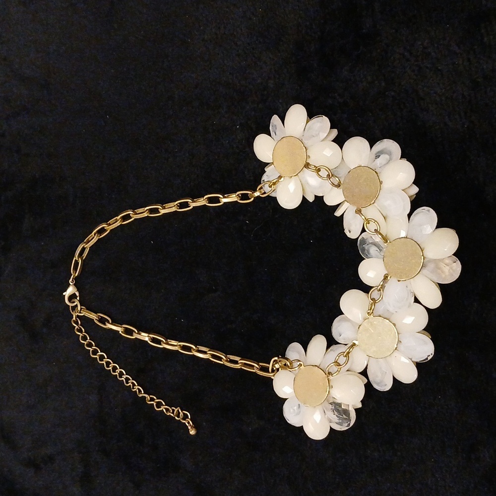Flower Statement Necklace. - image 2